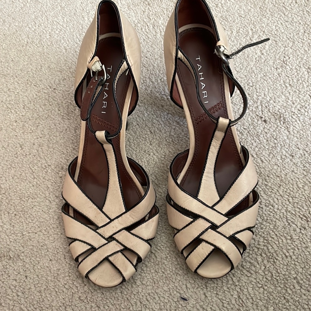 Tahari woven peep toe heels in bone/taupe/black